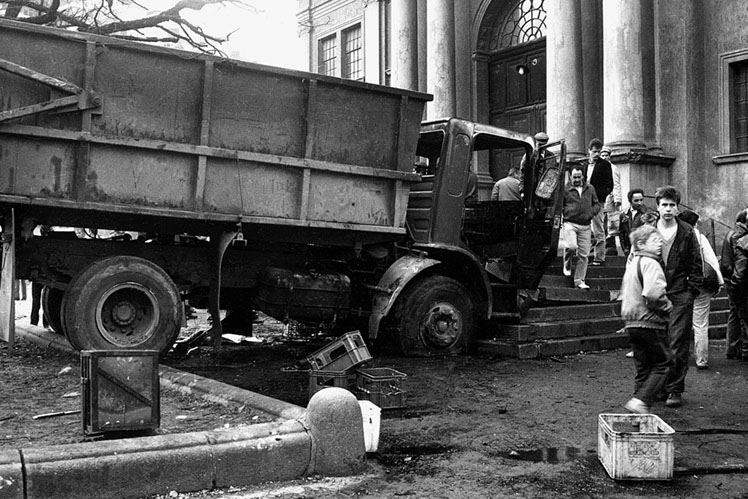 Camionul-capotat-Targu-Mures-1990.jpg