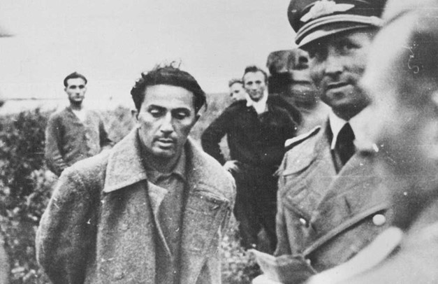 Yakov Dzhugashvili după capturarea sa, pe un aerodrom german, 1941