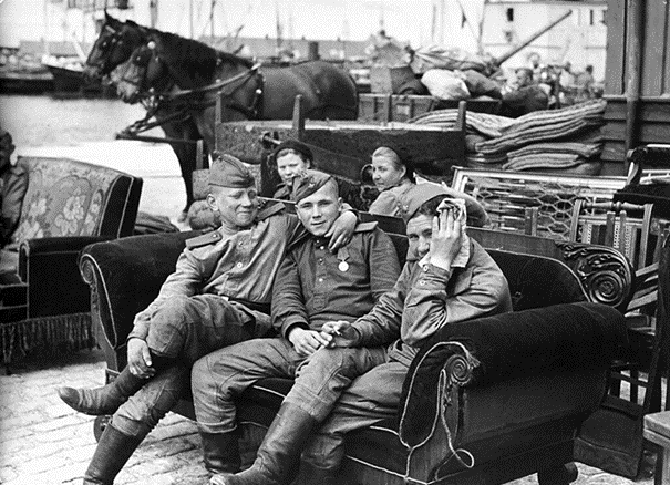 Soldați sovietici în Bornholm, 1945