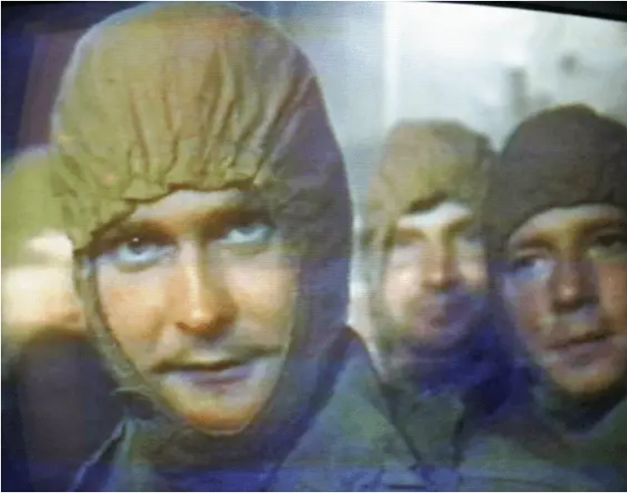 O fotografie cu Alexei Ananenko, Valeri Bezpalov și Boris Baranov înainte de a întreprinde misiunea sinucigașă din 1986
