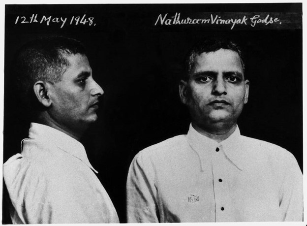 Nathuram Vinayak Godse, fanaticul care l-a ucis pe Gandhi