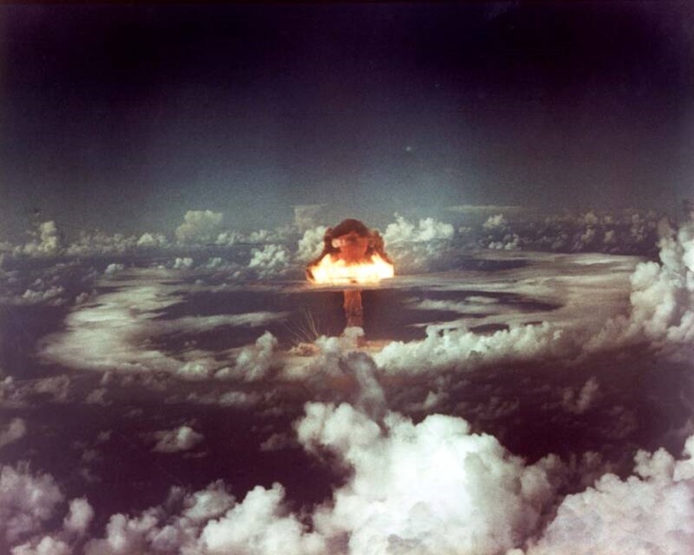 Lansarea bombei nucleare Ivy King la nord de Insula Runit în 1952