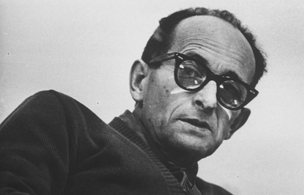 Adolf Eichmann în celula sa din închisoarea Djalameh, 1961