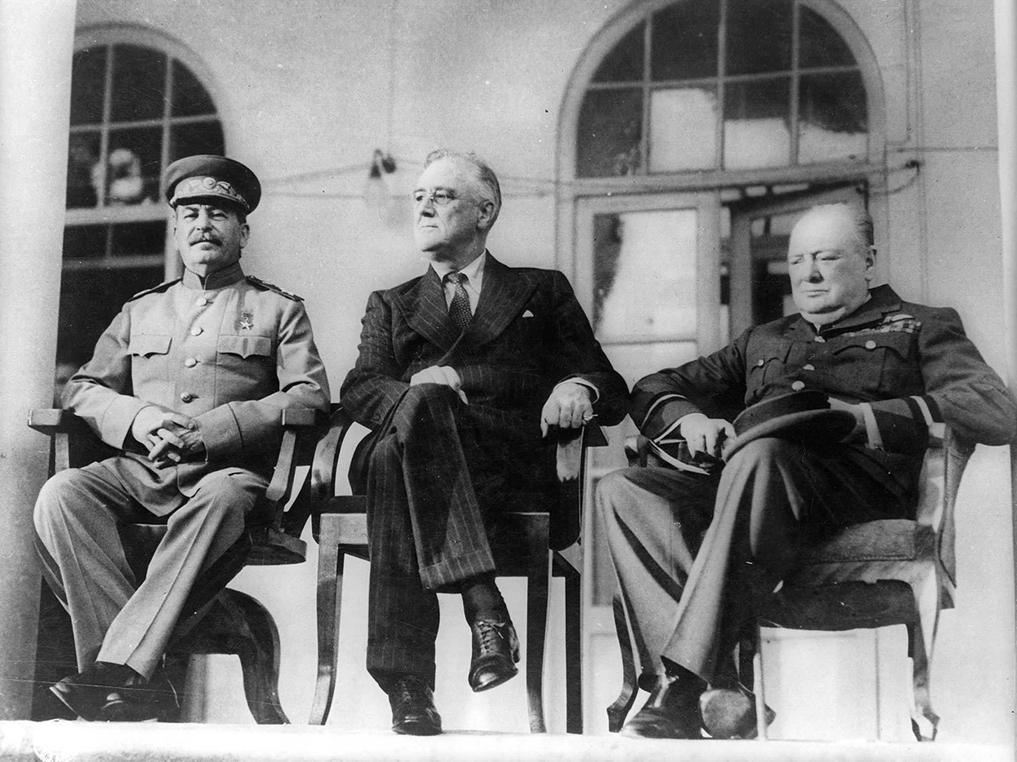 Winston Churchill, Franklin D. Roosevelt și Stalin
